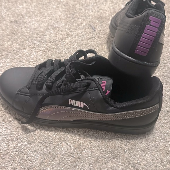 Puma size 7 women’s shoe bought from South Africa - Picture 1 of 2